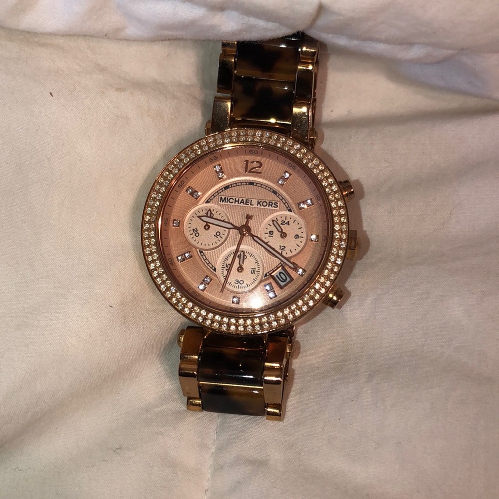 Watch - Picture 2 of 3